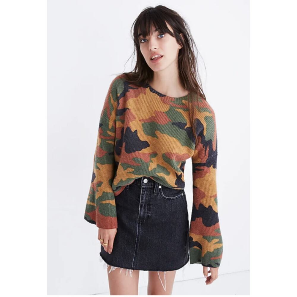 MADEWELL Rigid Denim Straight Mini Skirt in Hideaway Wash J7908 // 27 - Picture 2 of 10
